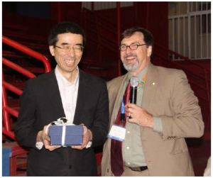 ETSI NFV ISG Chair Steven Wright recognized Tetsuya Nakamura, NFV ISG Vice Chair for outstanding contributions in NFV Phase 1